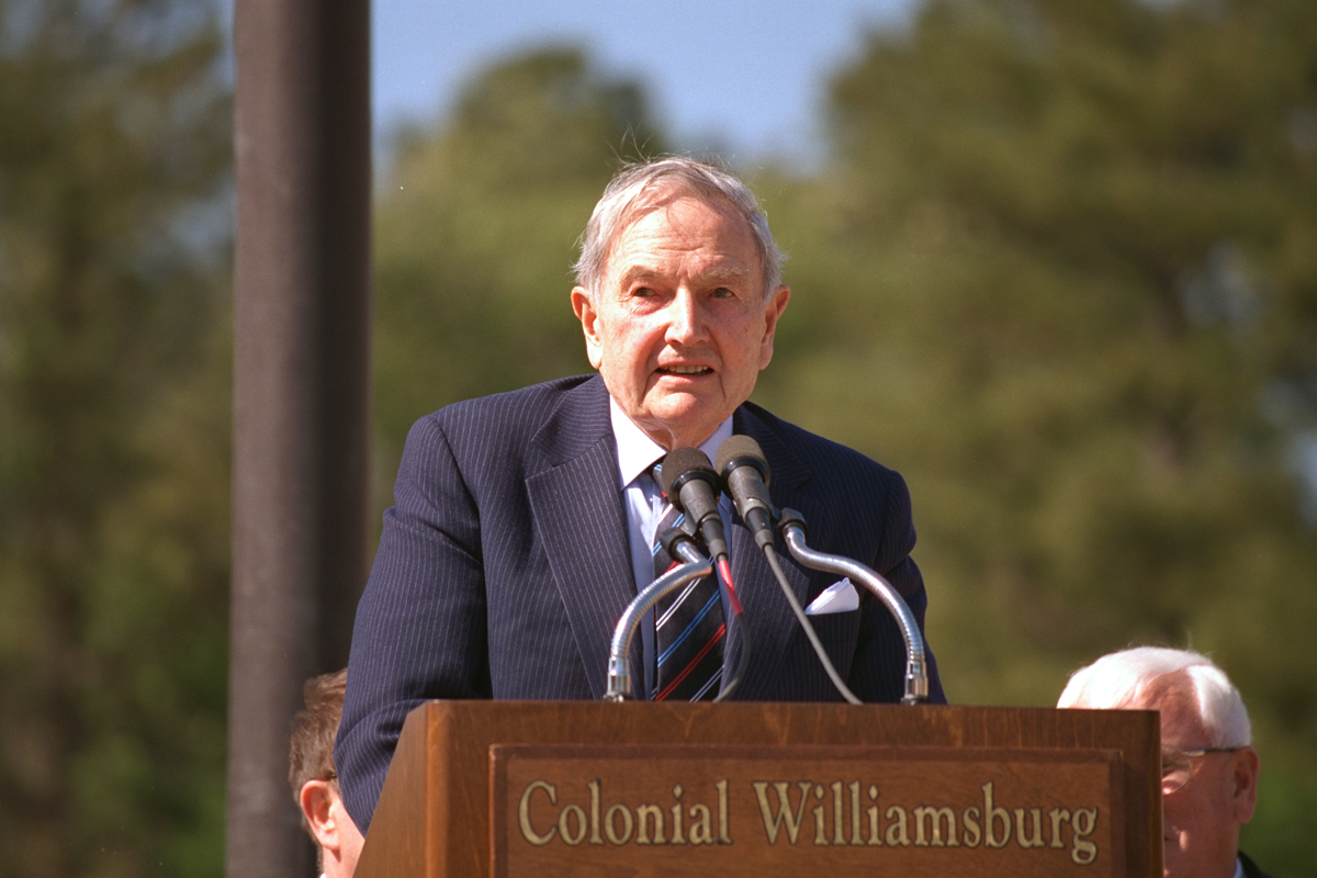 David Rockefeller při projevu v Colonial Williamsburg Foundation v roce 2015, kdy slavil 100. narozeniny. Zdroj: makinghistorynow.com