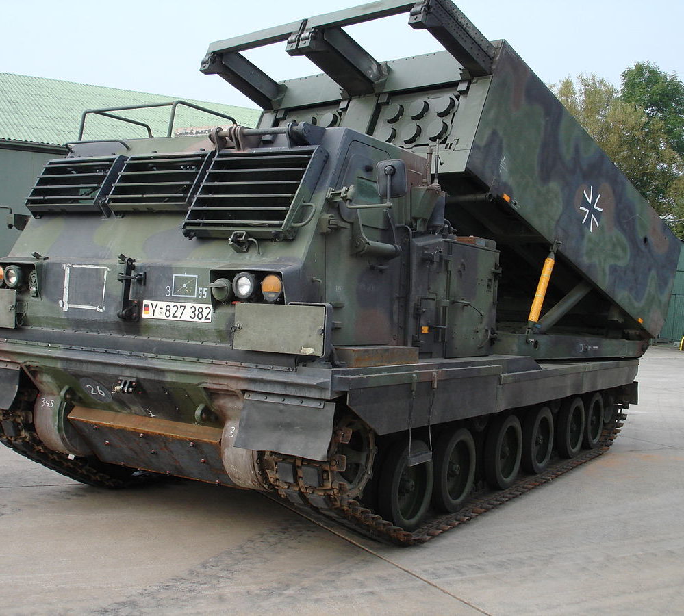 1200px-MARS_MLRS_Bundeswehr-999x900.jpg